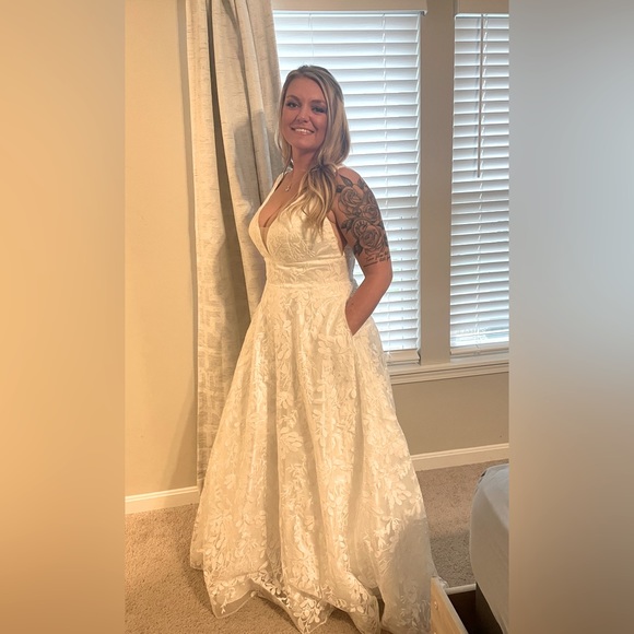 Wedding dress with pockets - Picture 3 of 6